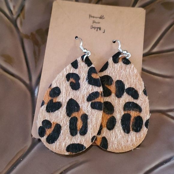 Animal print earrings wire - Picture 2 of 3